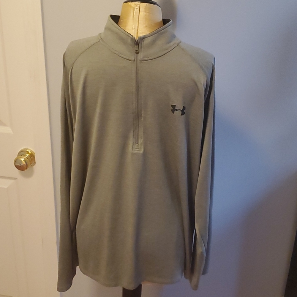 Under Armour mens pull over. Size XL